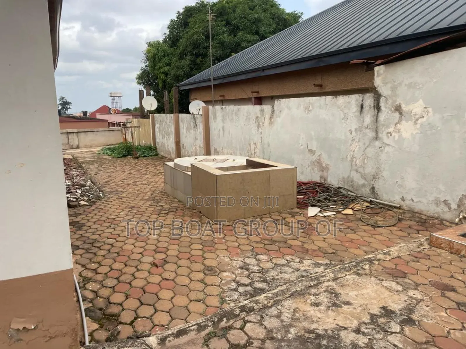 7bdrm House in Kwadaso - Top-Boat, Kumasi Metropolitan for sale