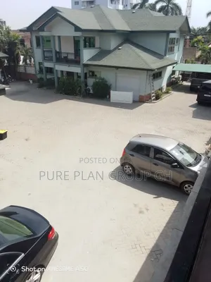 5bdrm Townhouse / Terrace in Dzorwulu for rent