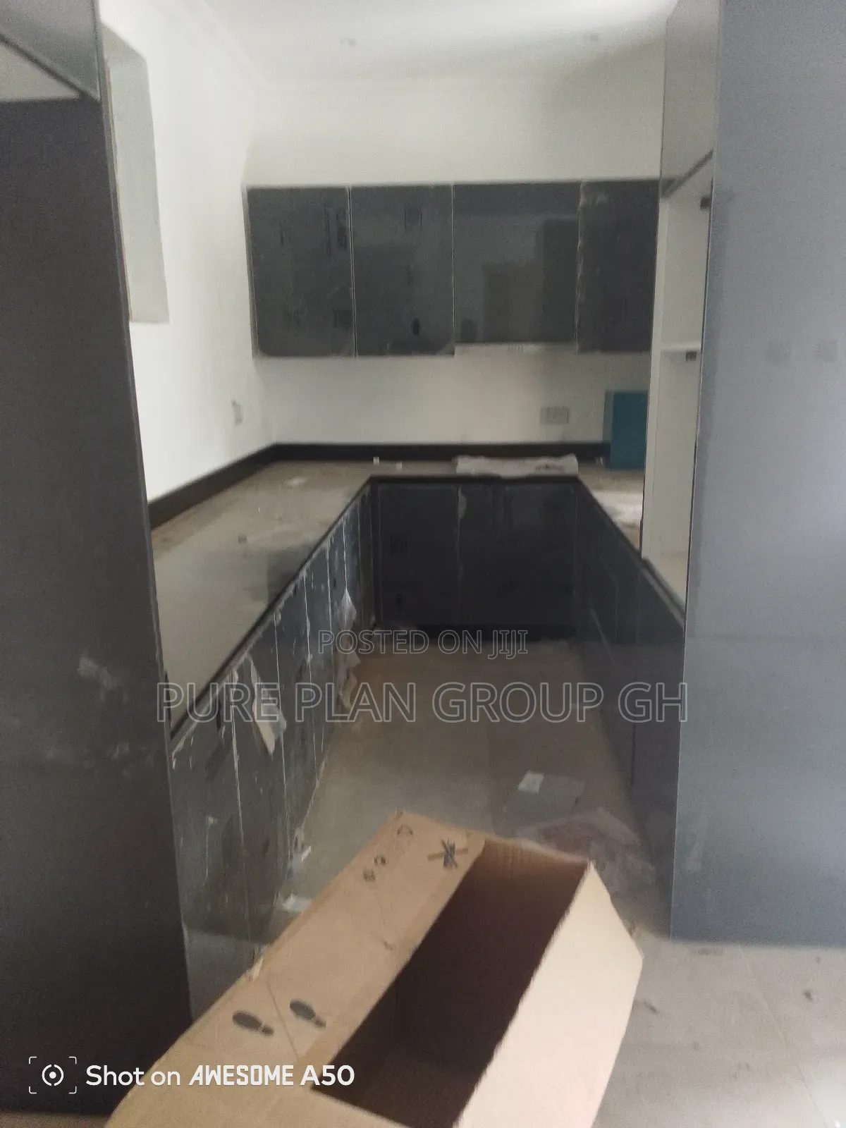 5bdrm Townhouse / Terrace in Dzorwulu for rent