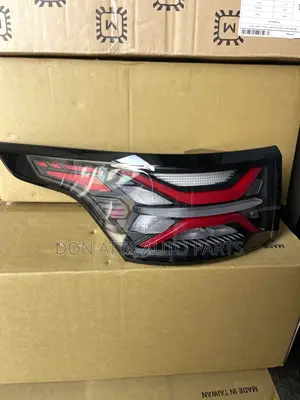 Range Rover Sports 2018 Spec Tail Light