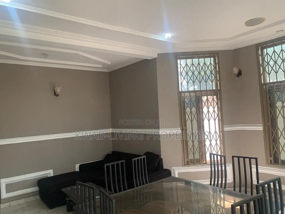 4bdrm Mansion in Ashaley Botwe for sale