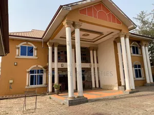 5bdrm House in Kenyasi Adwumam., Kumasi Metropolitan for sale