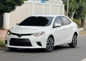 Toyota Corolla LE 4dr Sedan (1.8L 4cyl CVT) 2015 White