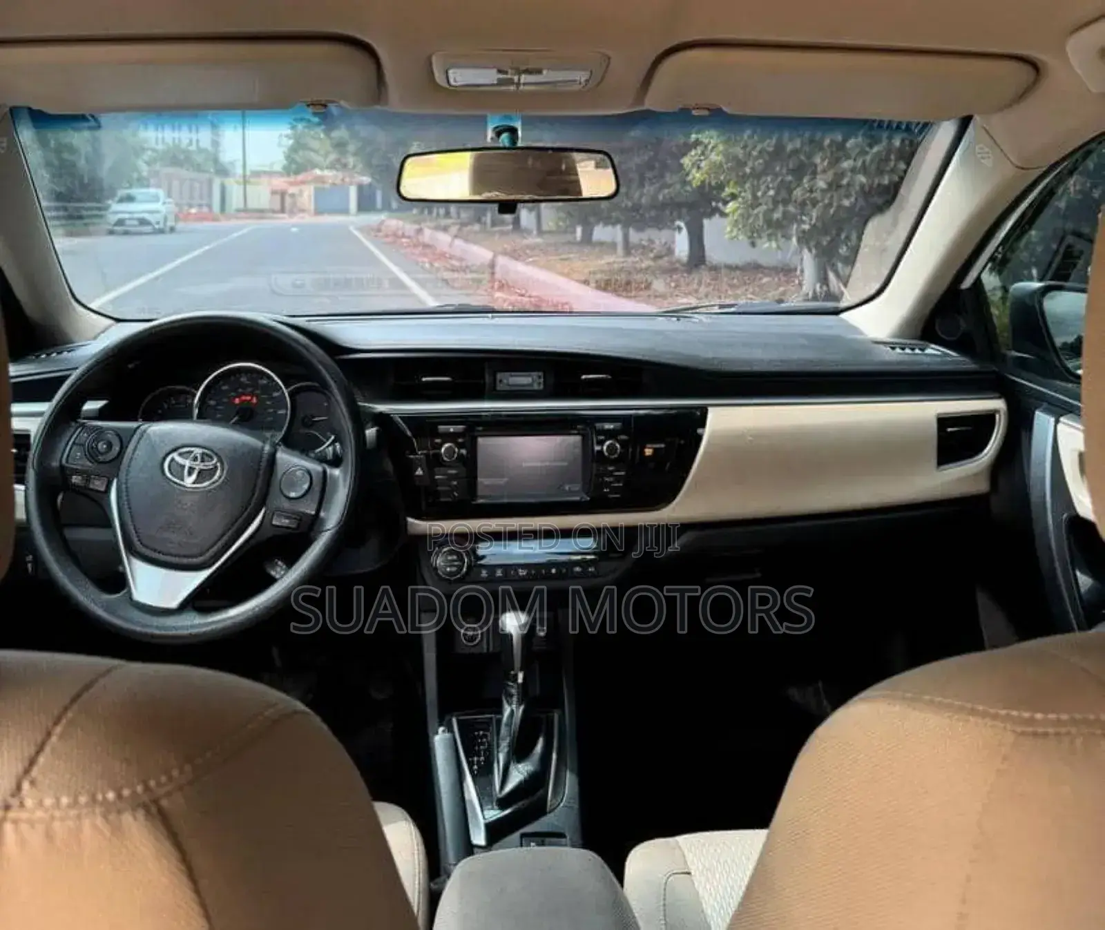 Toyota Corolla LE 4dr Sedan (1.8L 4cyl CVT) 2015 White