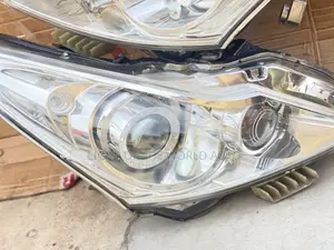Nissan Infinite G25/G35 Headlights 2012 Charger Type