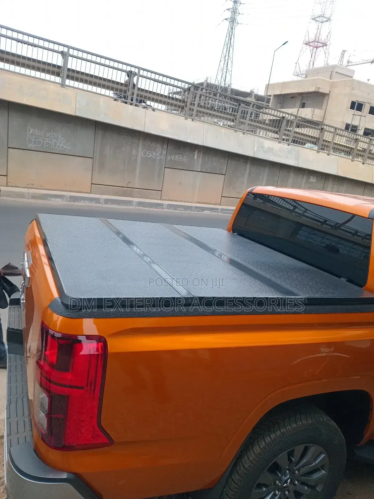 L200 Bed/Bucket Cover Tri Fold Hard Cover Pick-Up