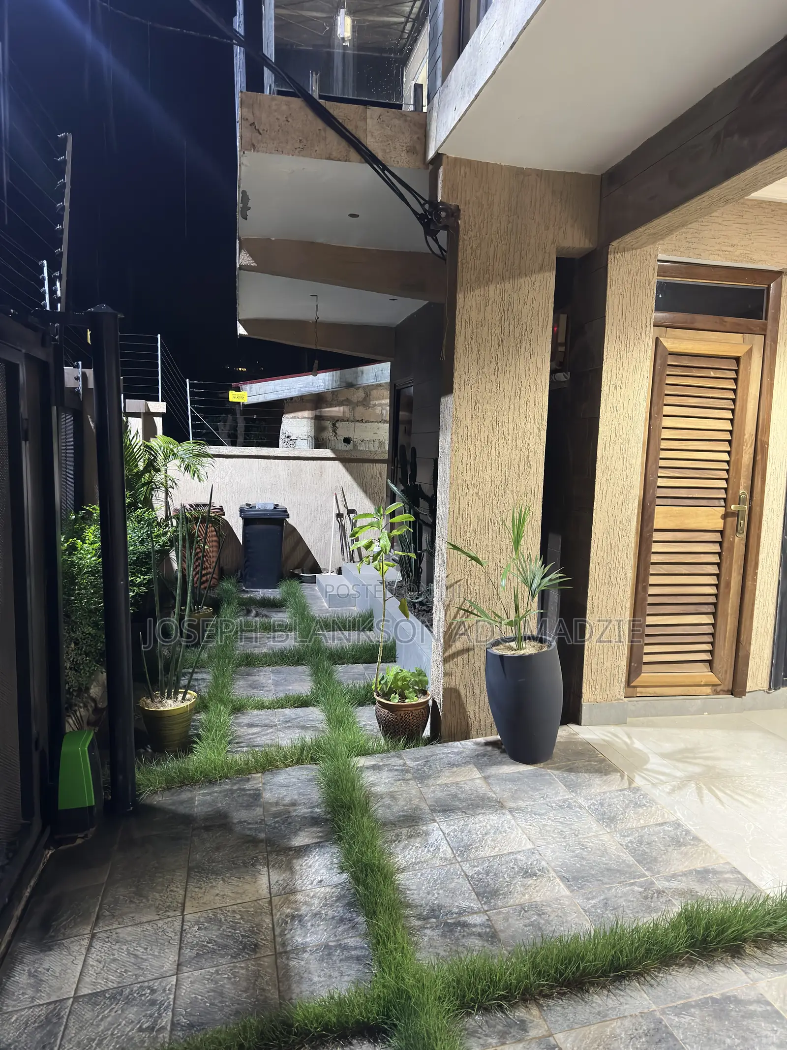 4bdrm House in Anne Estate, Oyarifa Mall Area for sale