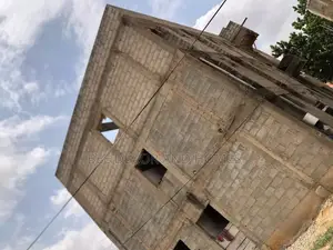 10bdrm Apartment in Bee Decor & Homes, Adenta for sale