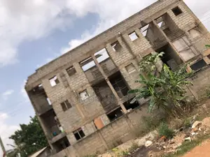 10bdrm Apartment in Bee Decor & Homes, Adenta for sale