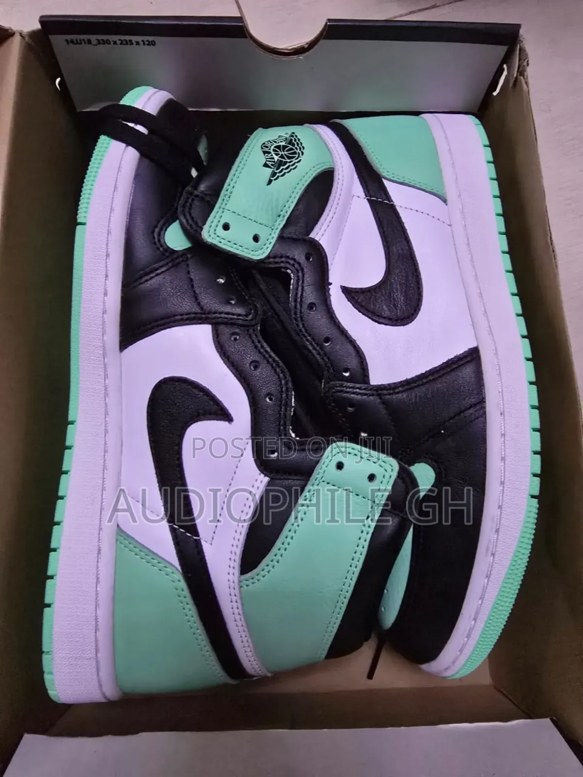 Air Jordan 1 Retro High Og Green Glow Sneakers