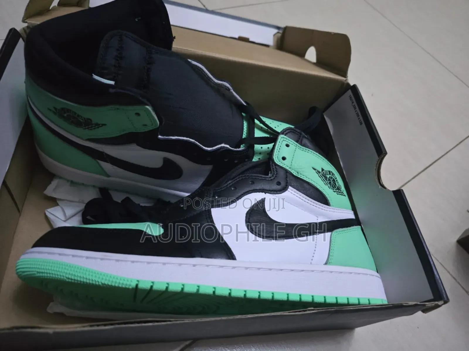 Air Jordan 1 Retro High Og Green Glow Sneakers