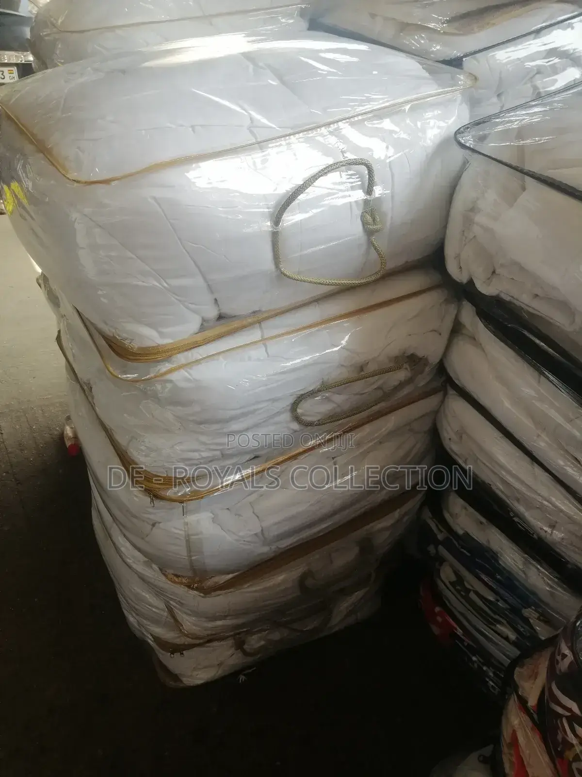 Heavy Quality Duvet Plain White Queen Size
