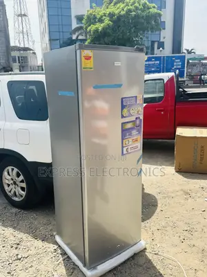 Hot Cake on Nasco 242l Upright Freezer Grey