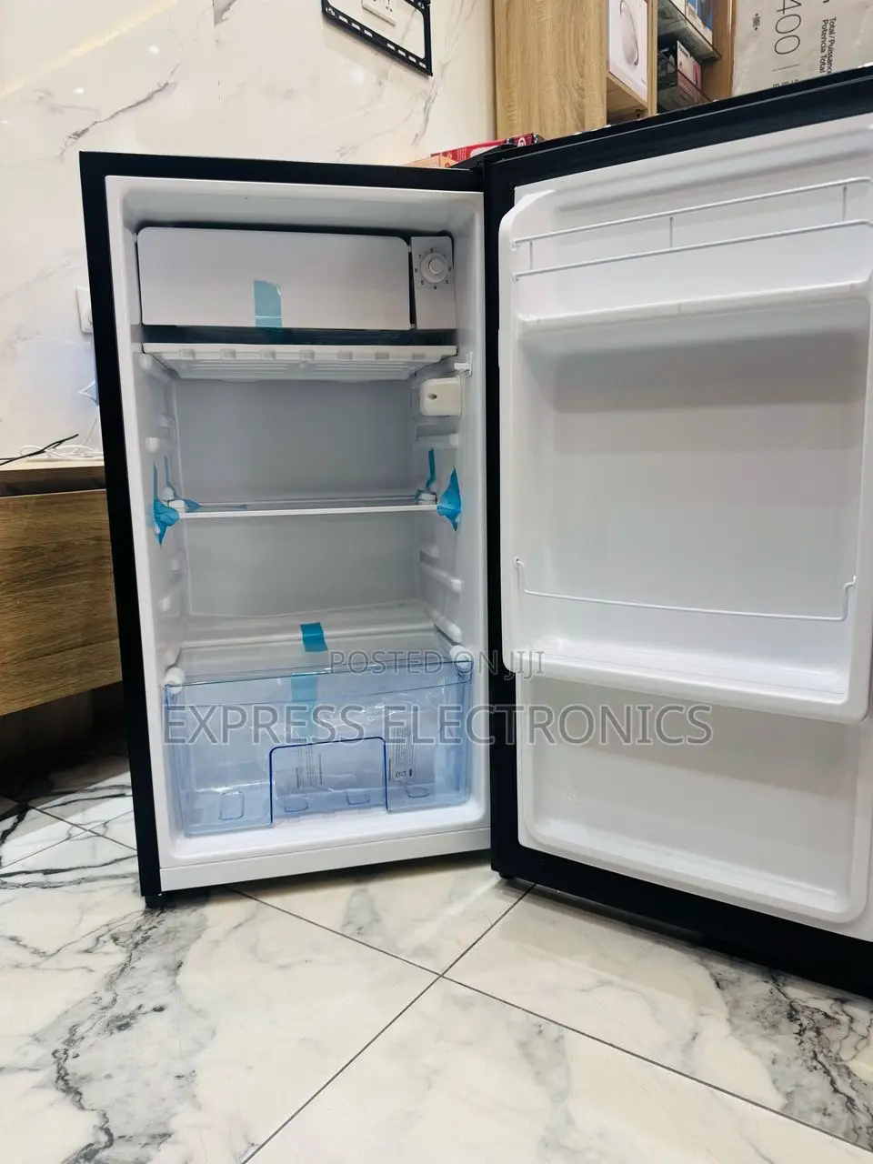 Friendly Budge Table Top Fridge Pearl Black