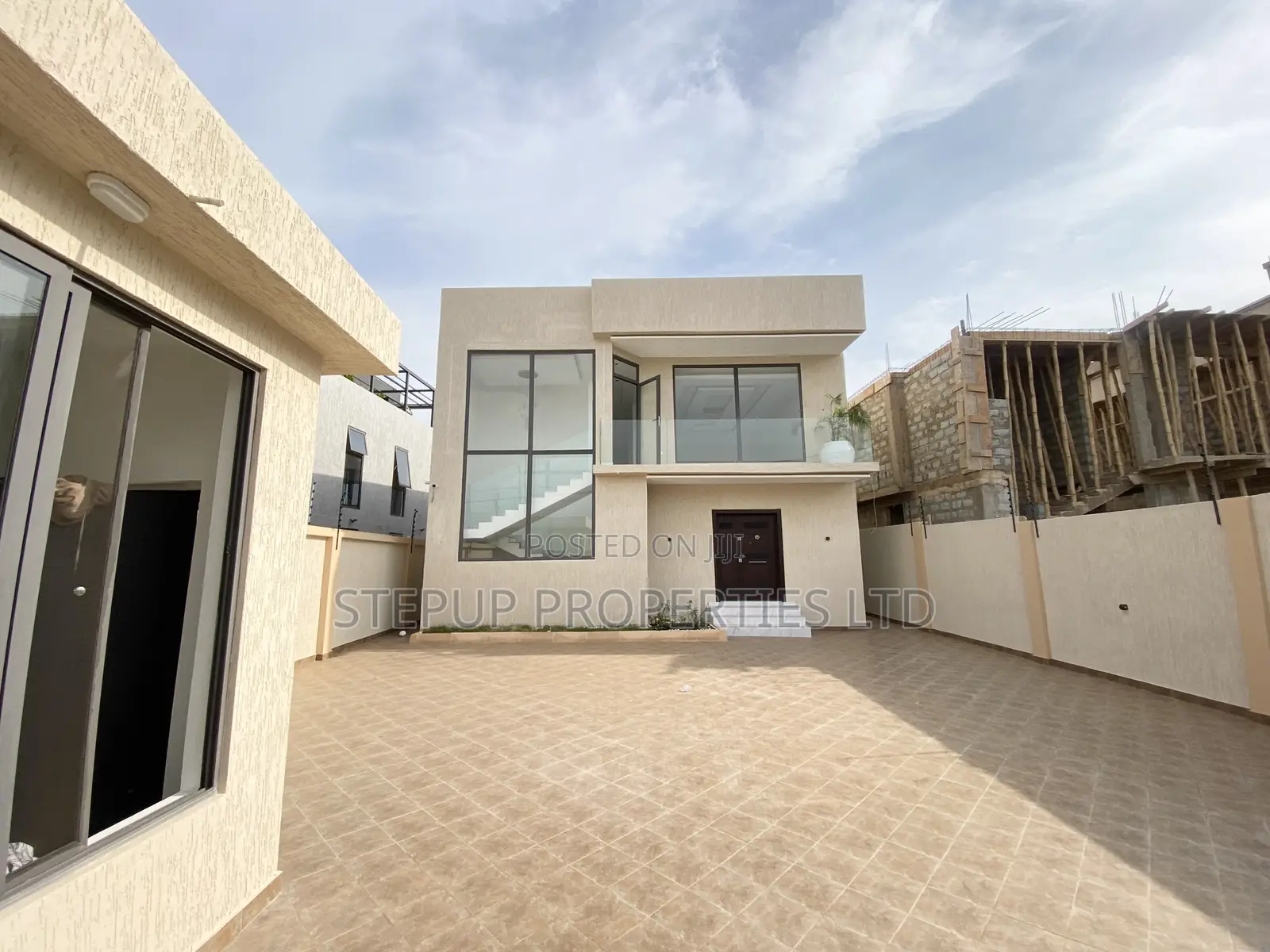 4bdrm House in Ogbojo, East Legon for sale