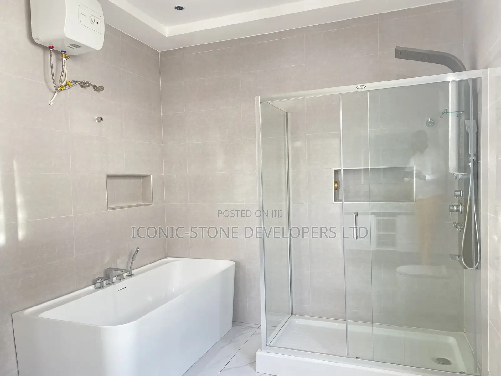 4bdrm House in Ogbojo, East Legon for sale