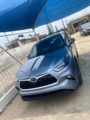 Toyota Highlander XLE AWD 2023 Gray