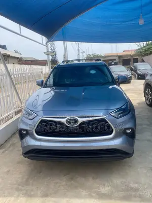 Toyota Highlander XLE AWD 2023 Gray