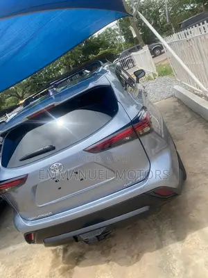 Toyota Highlander XLE AWD 2023 Gray