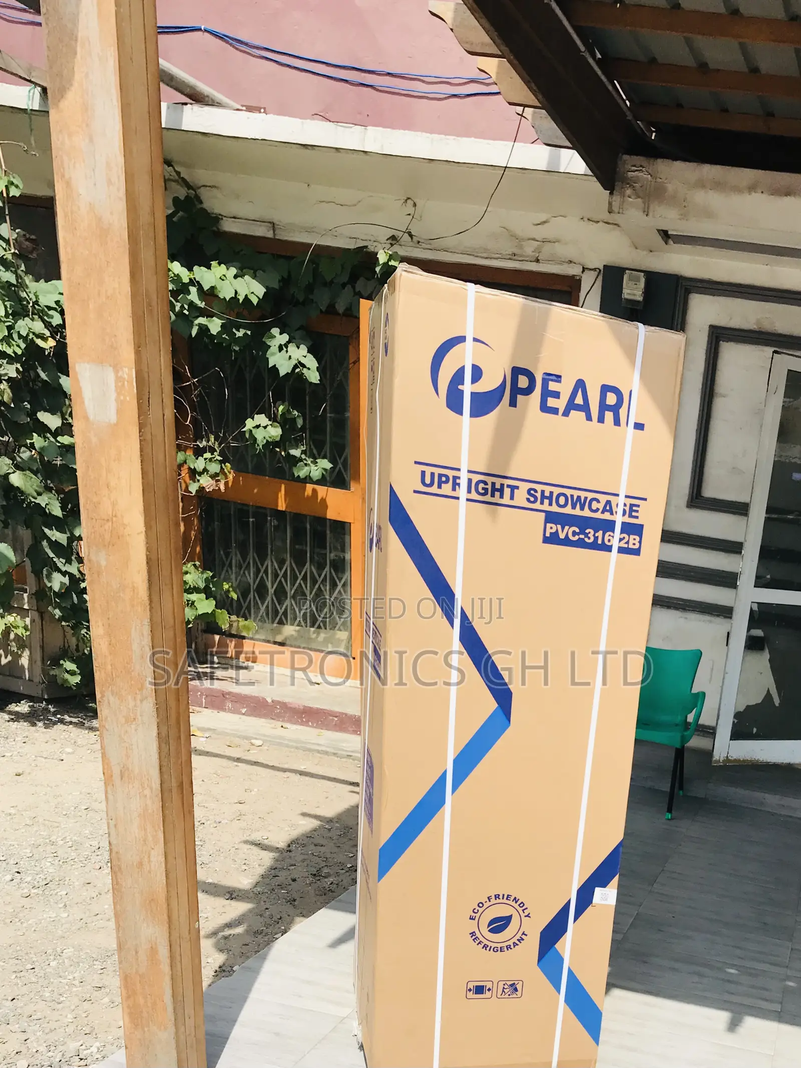 Grab Quality Singledoor Pearl PVC-316 Display White Glass