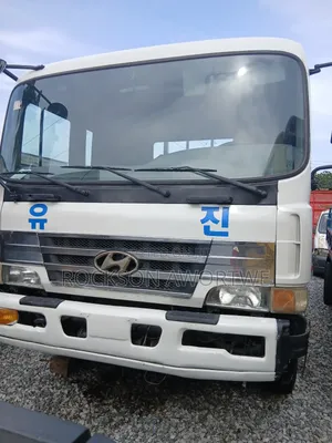 Trucks Trailers