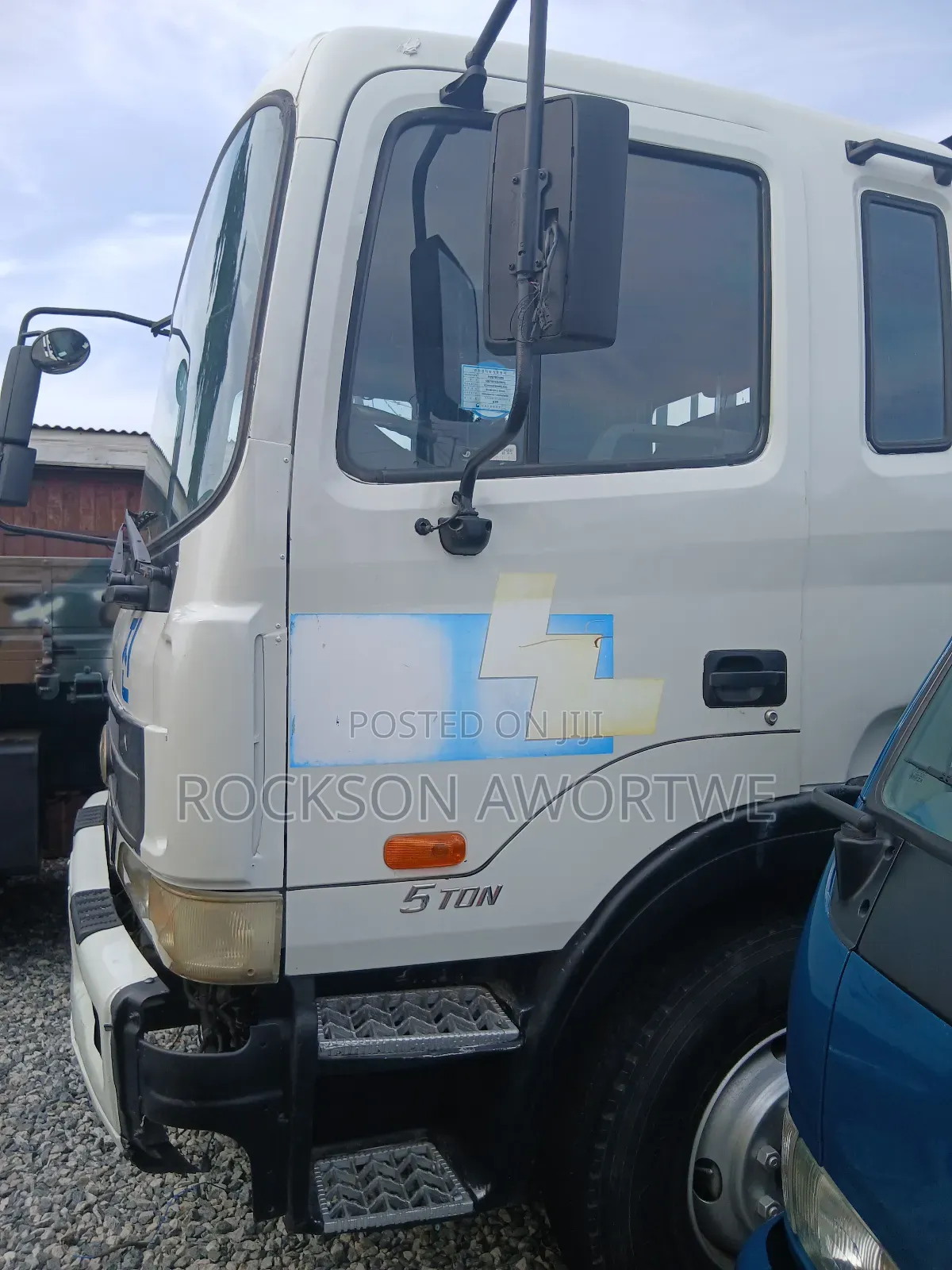 Trucks Trailers