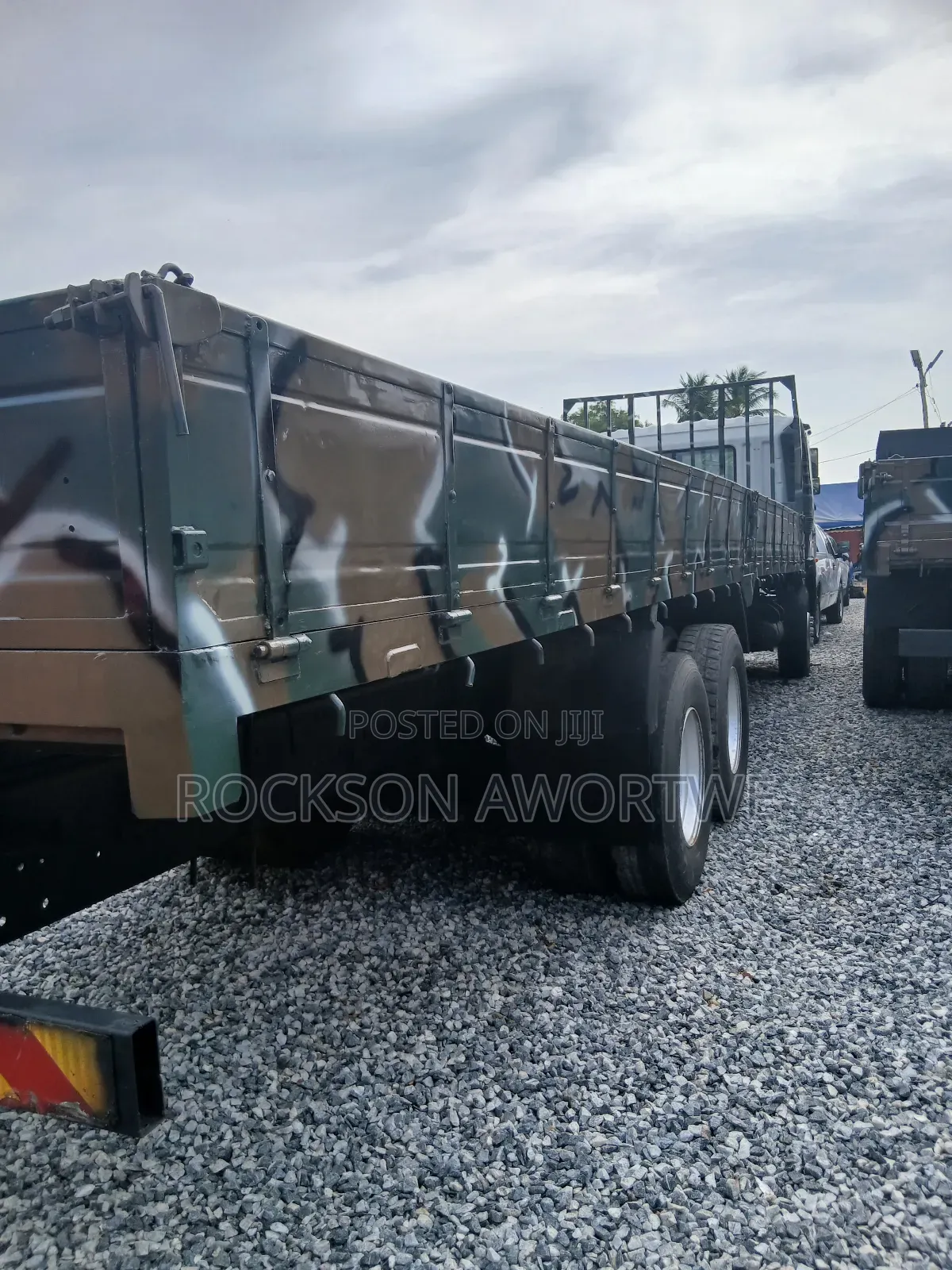 Trucks Trailers