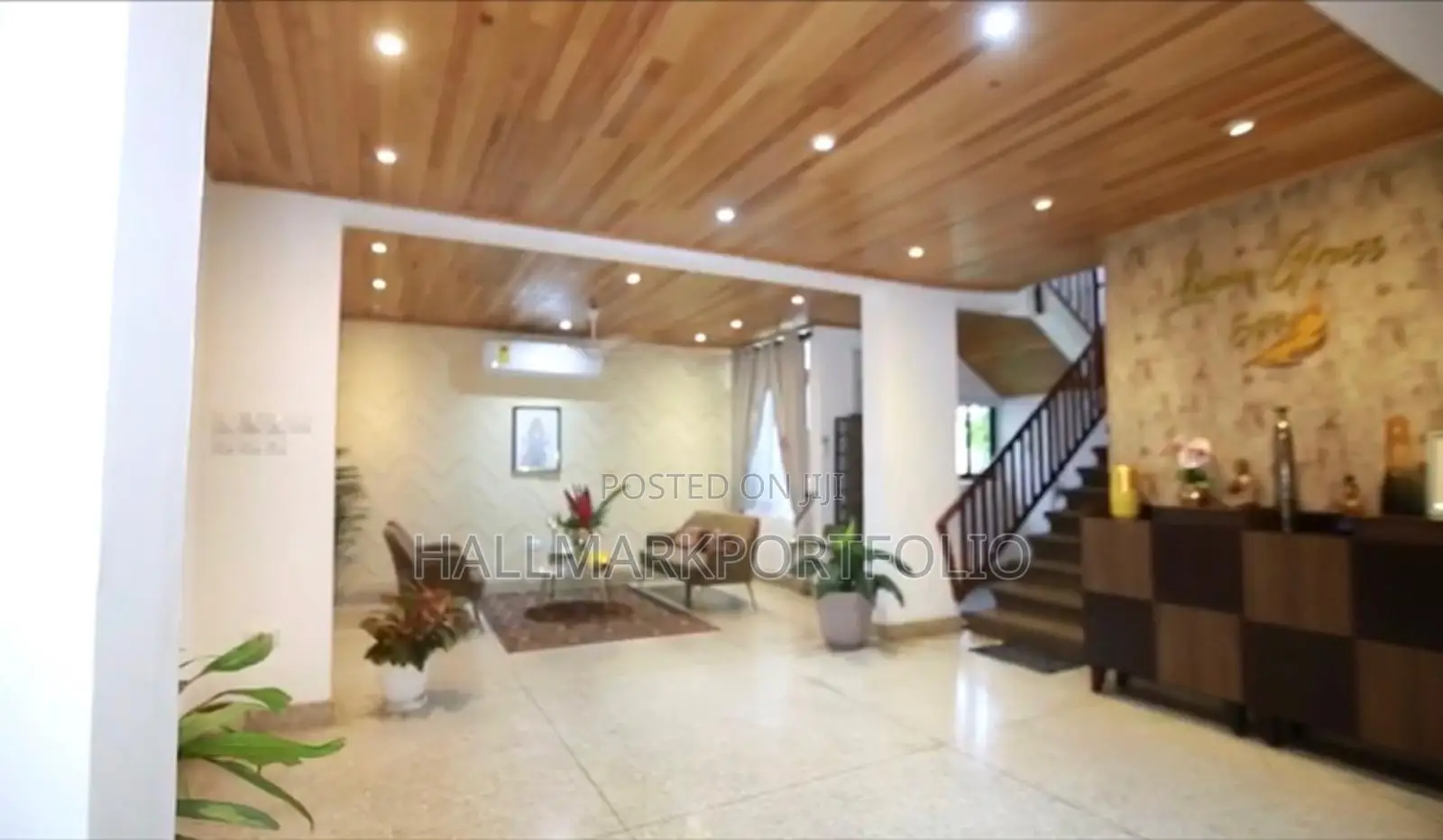 4bdrm House in Labone, Coffee Shop Area for sale