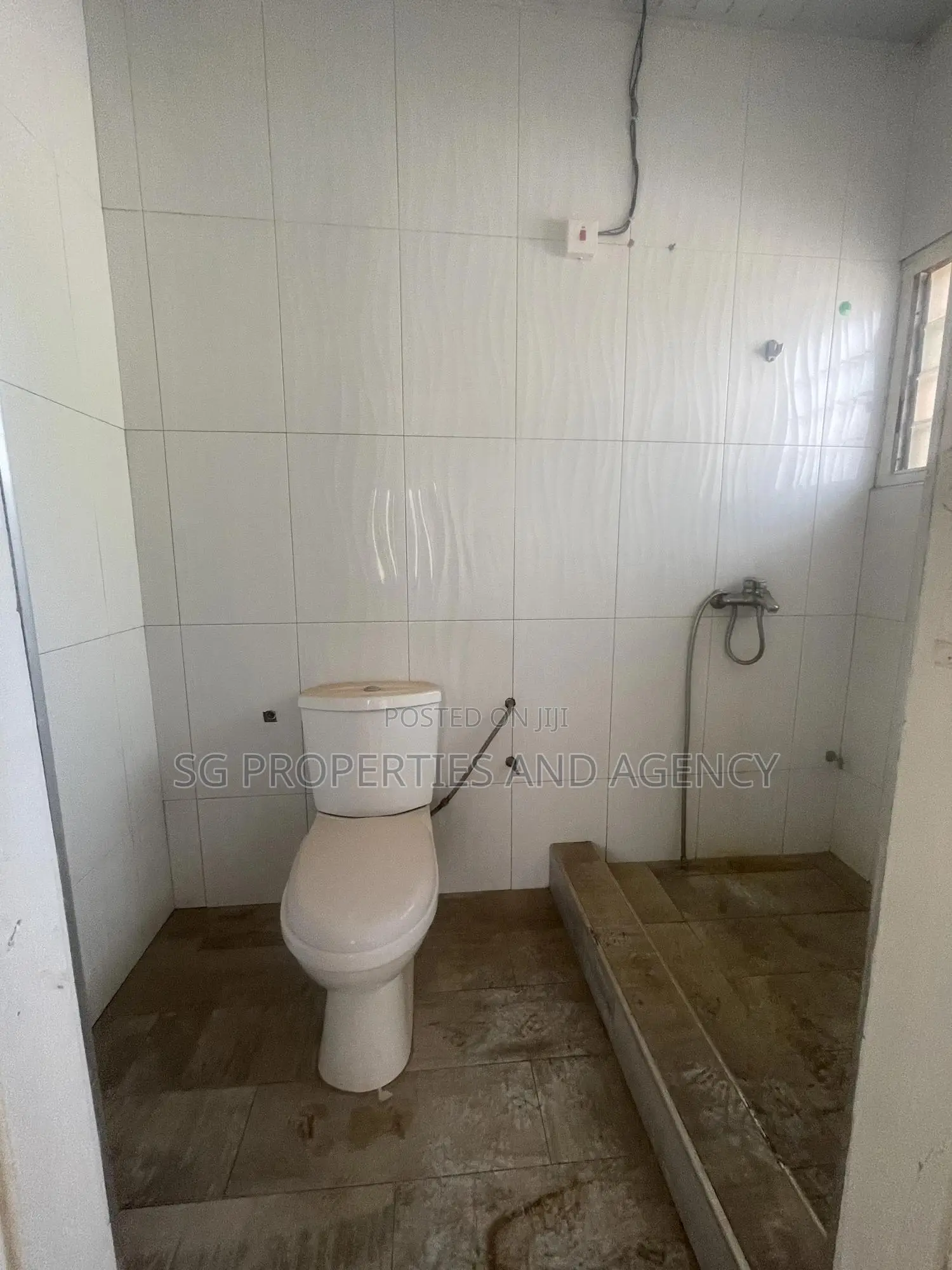 3bdrm House in Coastal, Spintex for rent