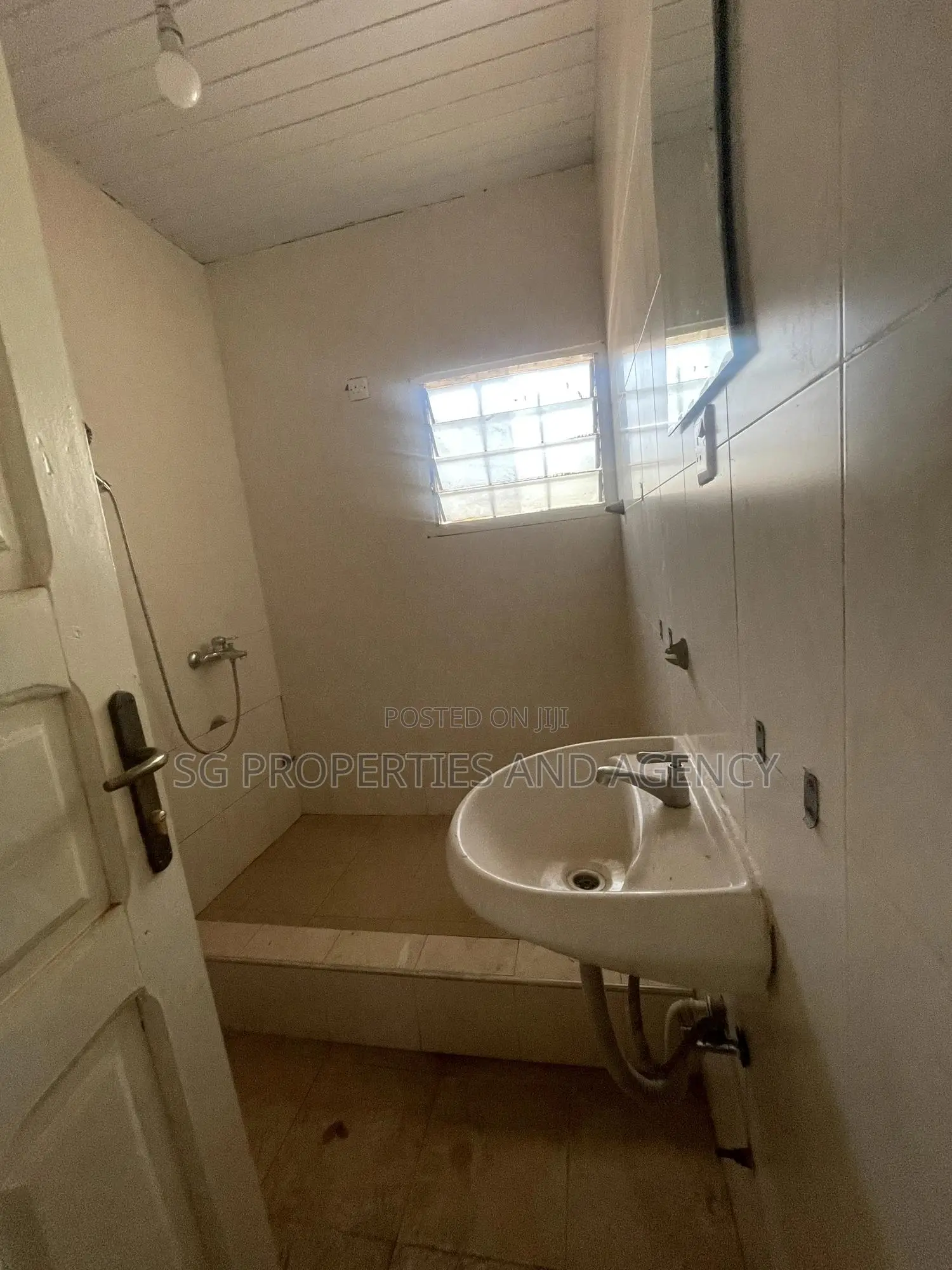 3bdrm House in Coastal, Spintex for rent