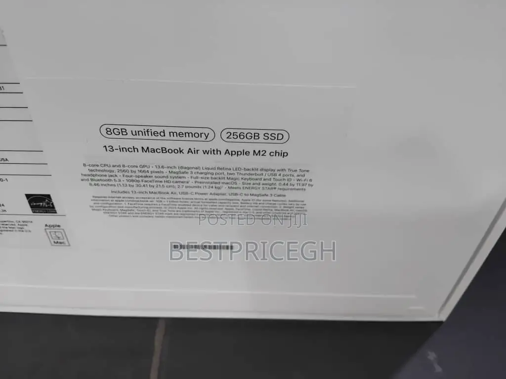 New Laptop Apple MacBook Air 2022 M2 8GB Apple M2 SSD 256GB