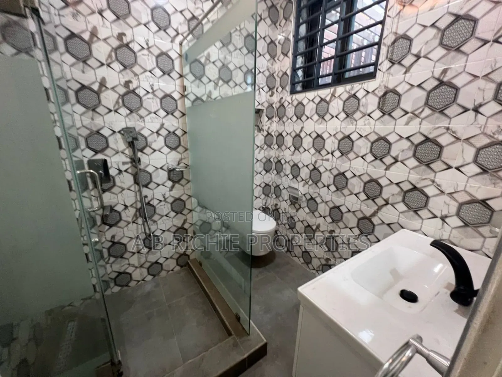 Furnished 4bdrm House in Ab Richie Properties, Tseaddo for rent