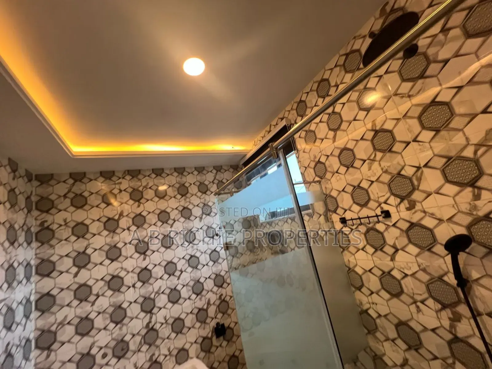 Furnished 4bdrm House in Ab Richie Properties, Tseaddo for rent