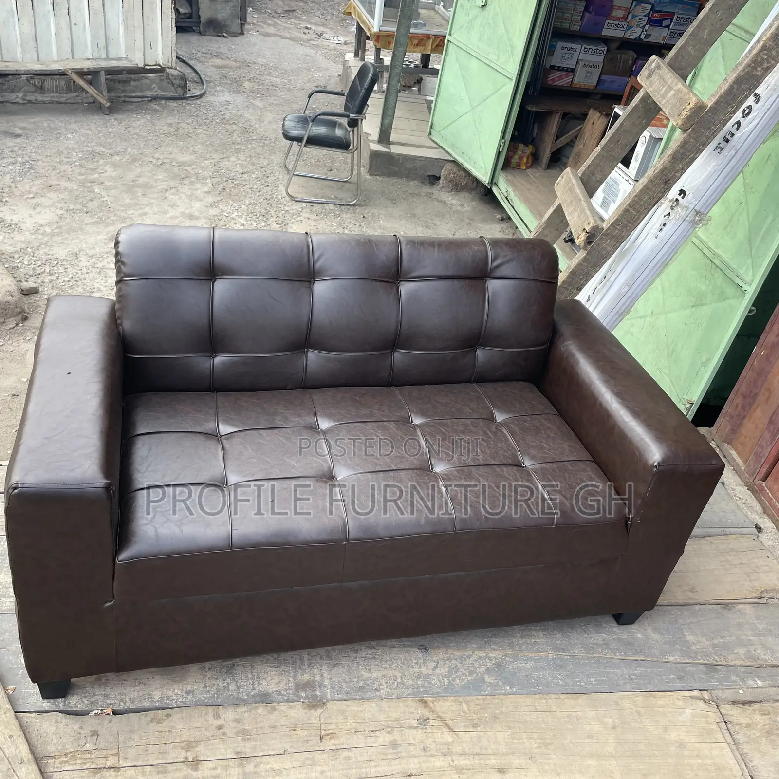2in1 Sofa Made With Solid Leather And Foam//  Durable And Luxurious