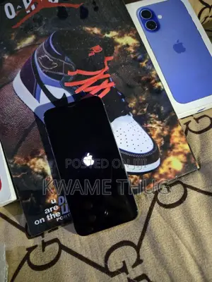New Apple iPhone XS 64 GB Silver