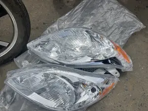 Toyota Matrix 2005 Headlight