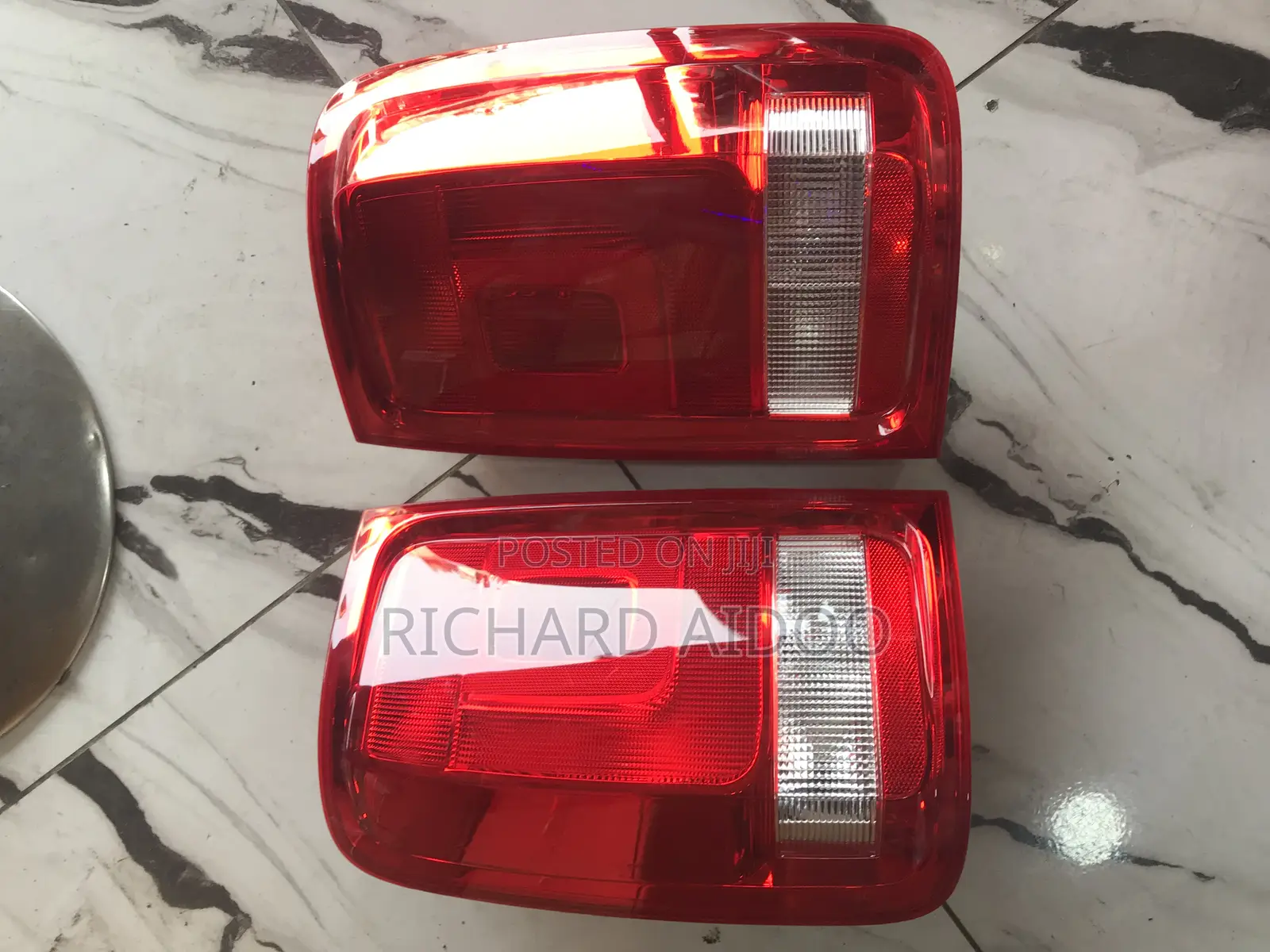 Vw Amarok 2010 Taillight Available