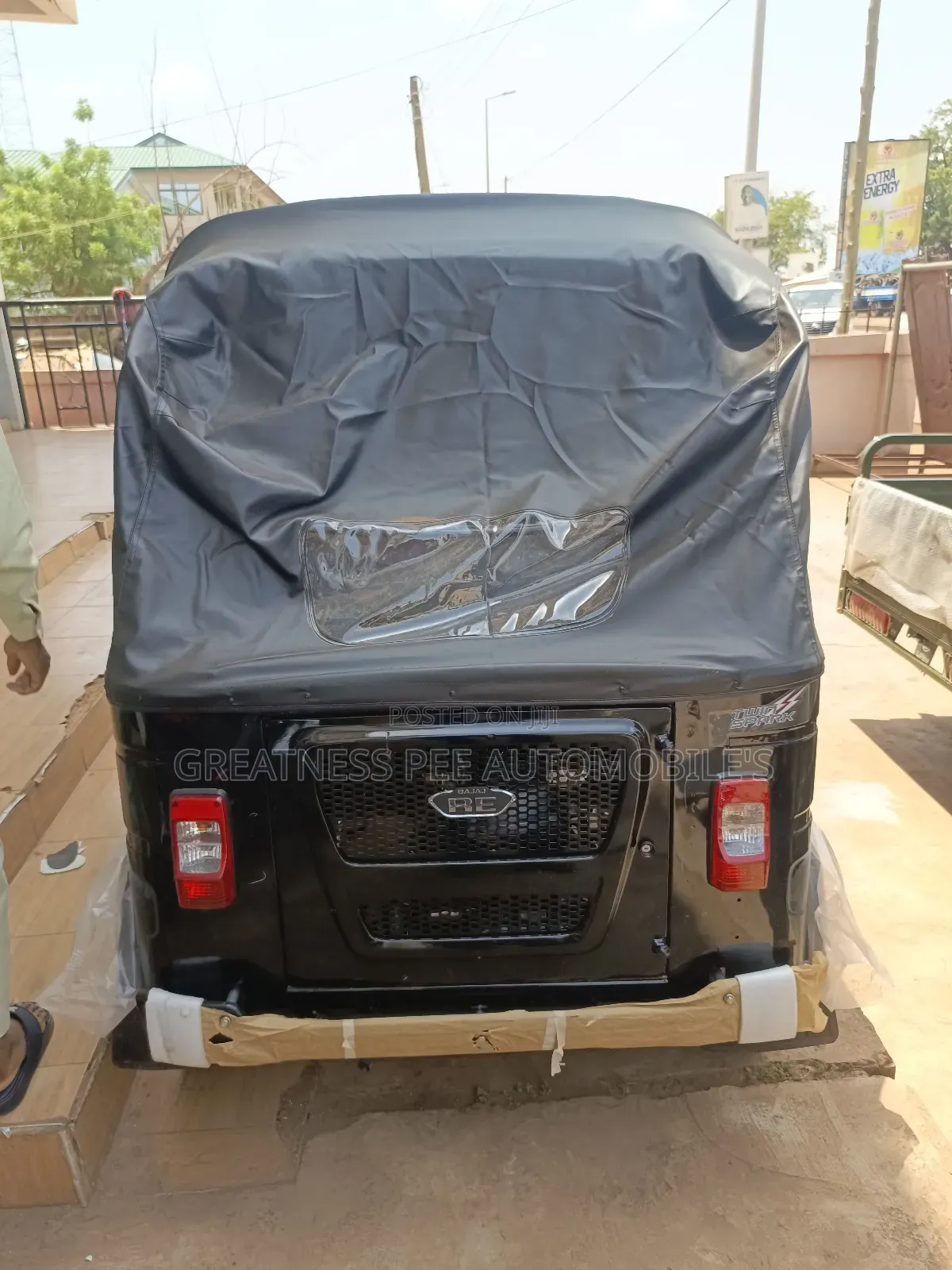 New Bajaj RE 2025 Black