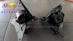 Toyota Vitz 2012-15 Gearbox Mount Right. Original.