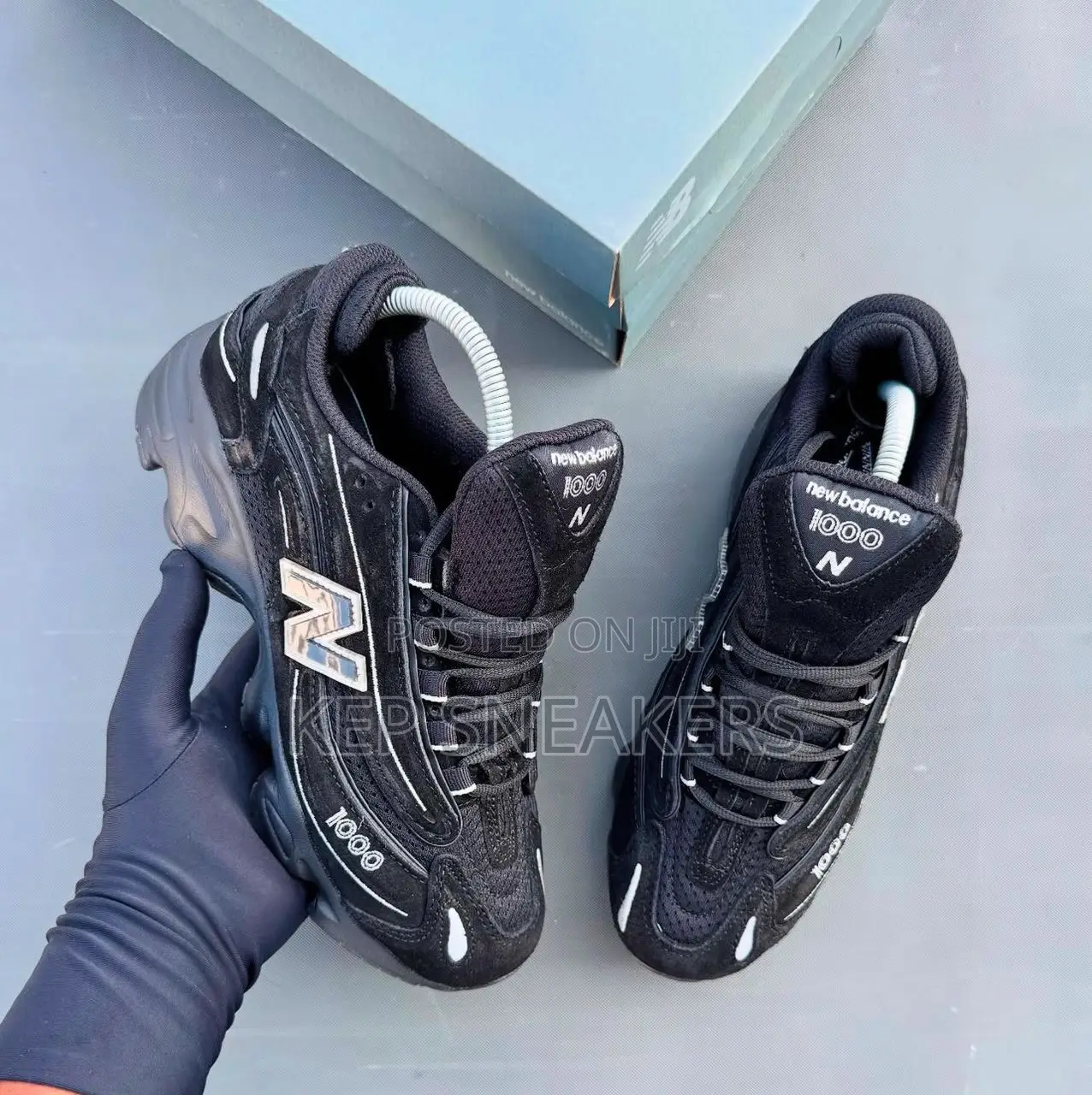 New Balance 1000