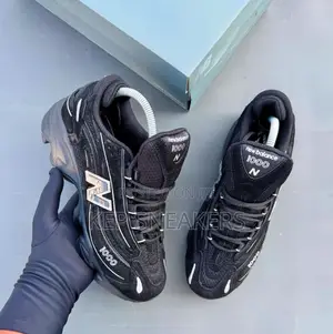 New Balance 1000