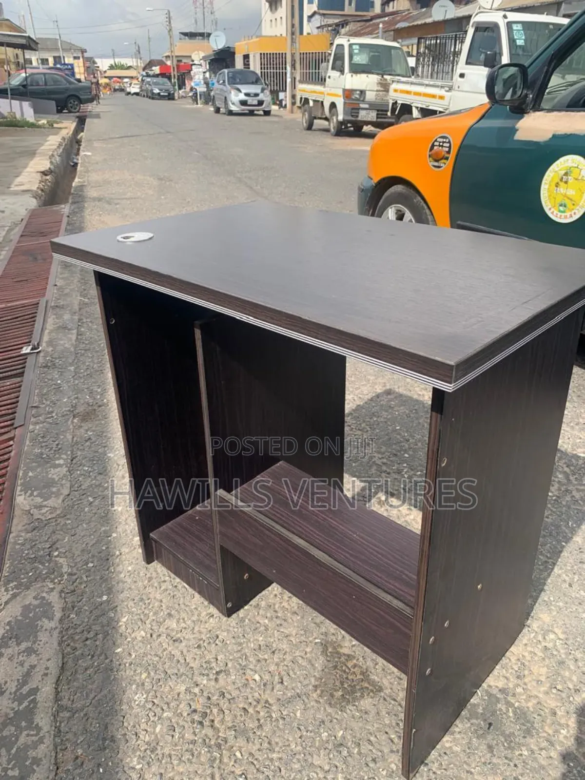 Simple Office Table