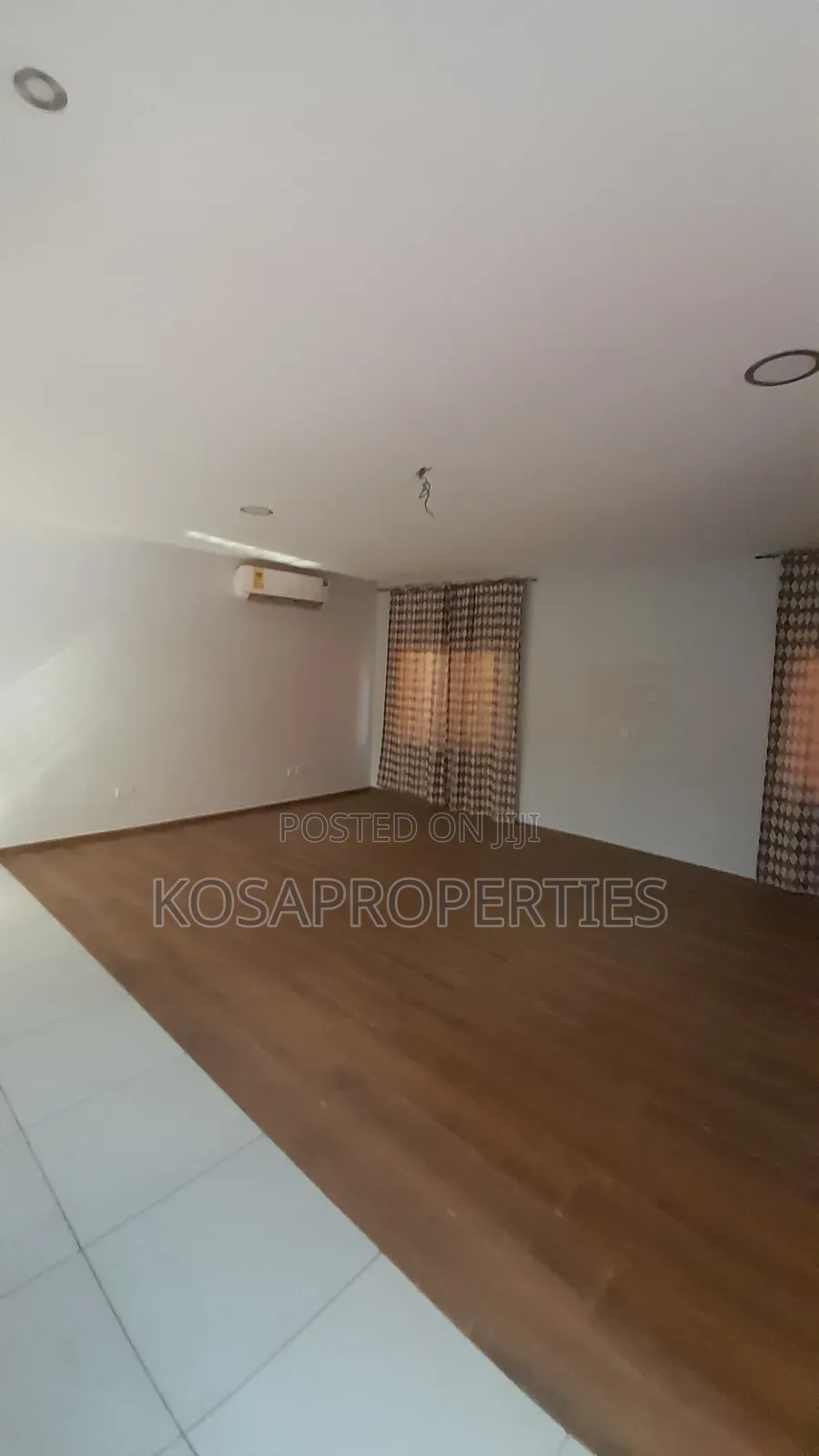 5bdrm House in Adenta Foster Homes for sale