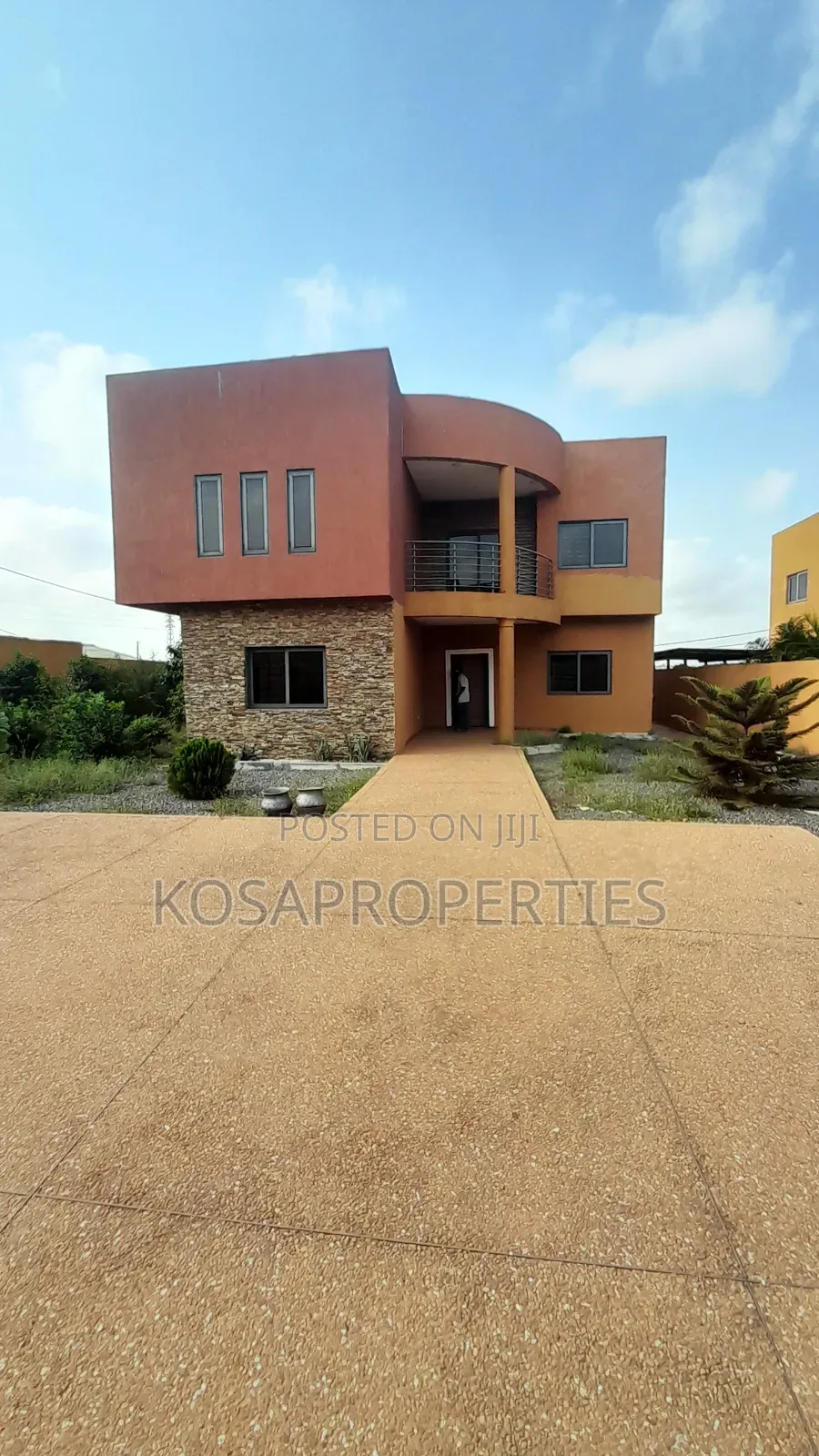 5bdrm House in Adenta Foster Homes for sale