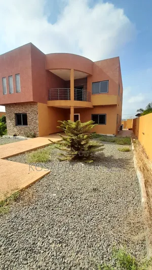 5bdrm House in Adenta Foster Homes for sale