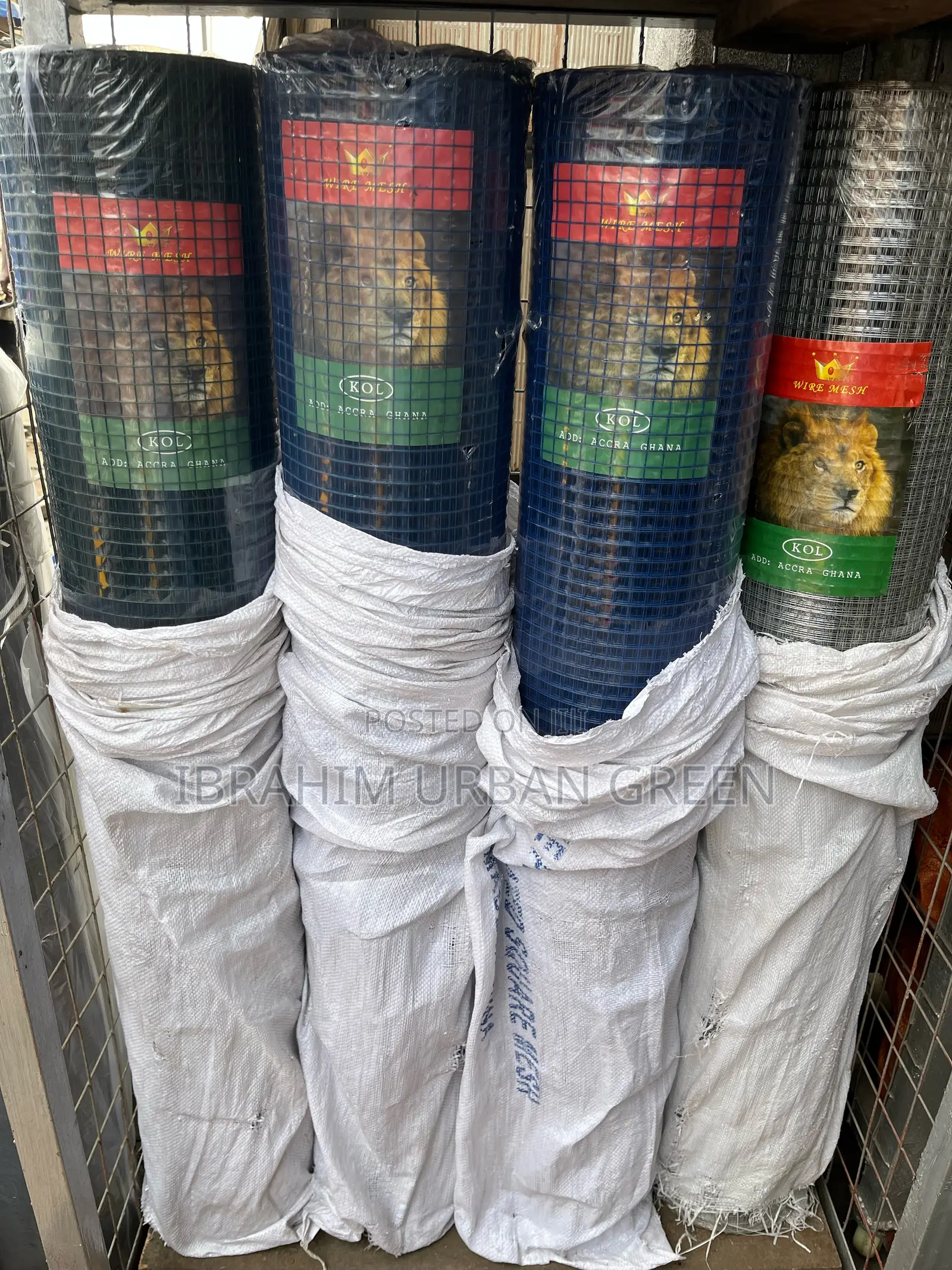 Blue and Green Roll Mesh 4 Feet