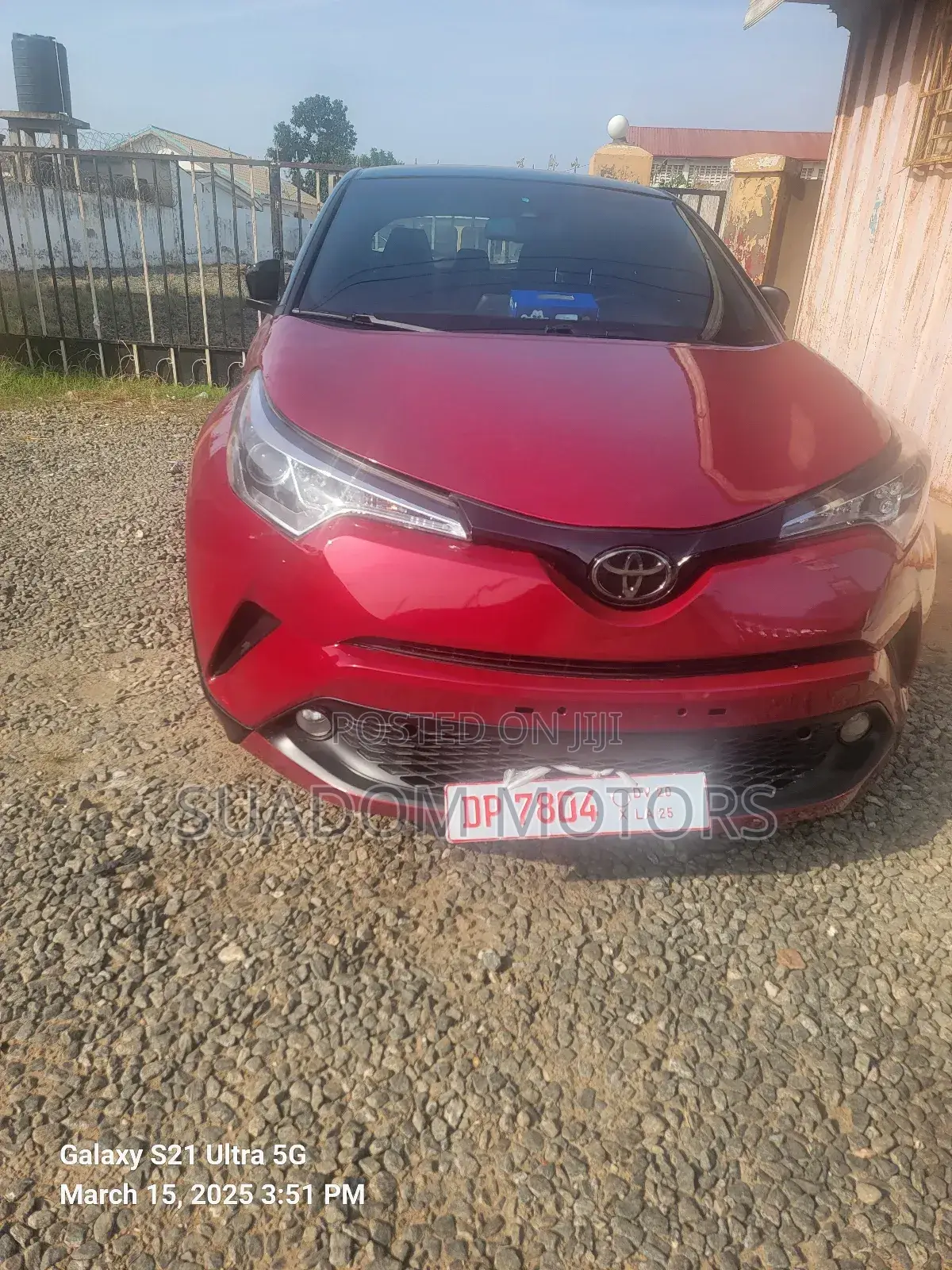 Toyota C-HR XLE FWD Sport Utility (2.0L 4cyl 2AM) 2018 Red