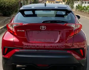 Toyota C-HR XLE FWD Sport Utility (2.0L 4cyl 2AM) 2018 Red