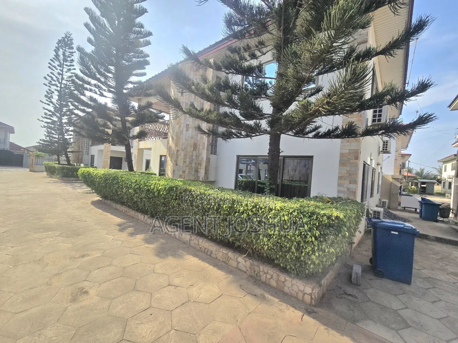 Furnished 4bdrm House in Marivielle Home, Spintex for sale