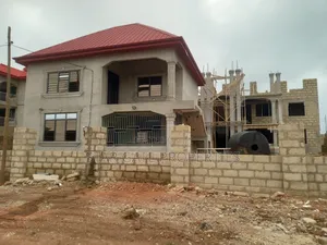 18bdrm House in Sewua Government, Kumasi Metropolitan for sale